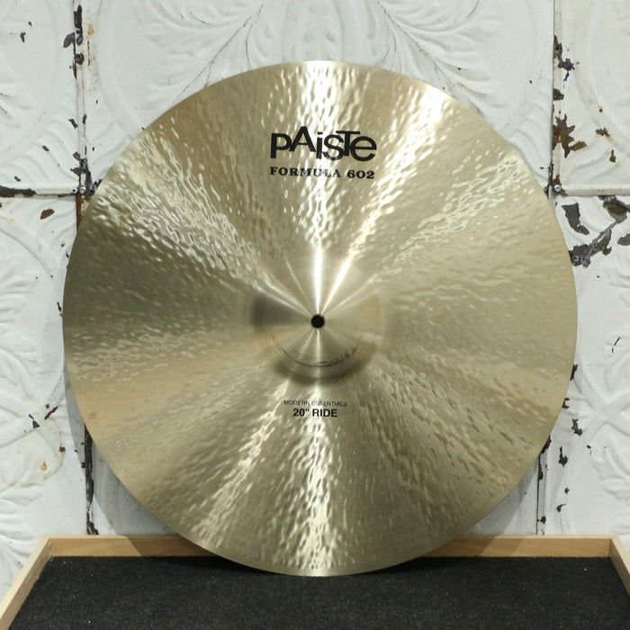 Cymbale ride usagée Paiste Formula 602 Modern Essentials 20po (2335g)