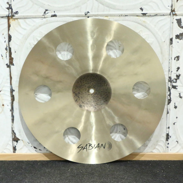 Cymbale crash Sabian HHX Complex O-Zone 17po (1026g)