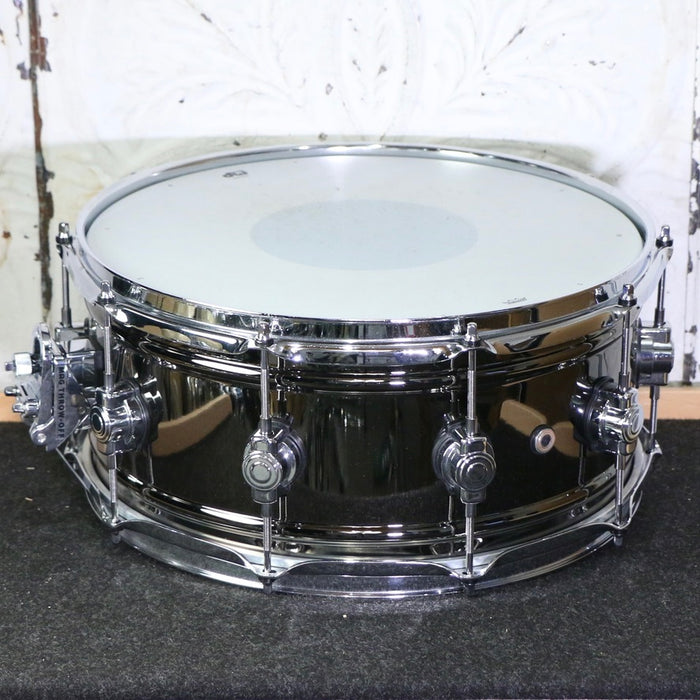 Caisse claire usagée DW Design Black Nickel Over Brass 14X6.5po