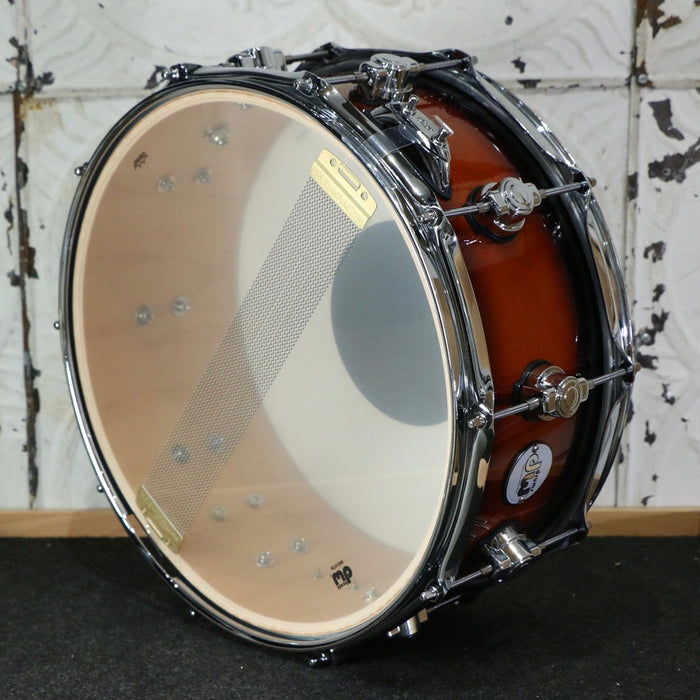 Caisse claire DW Design 14X6po - Tobacco Burst