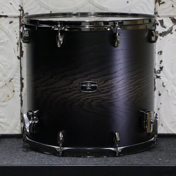 Yamaha Live Oak Hybrid Drum Kit 22-10-12-16in - Uzu Charcoal Sunburst