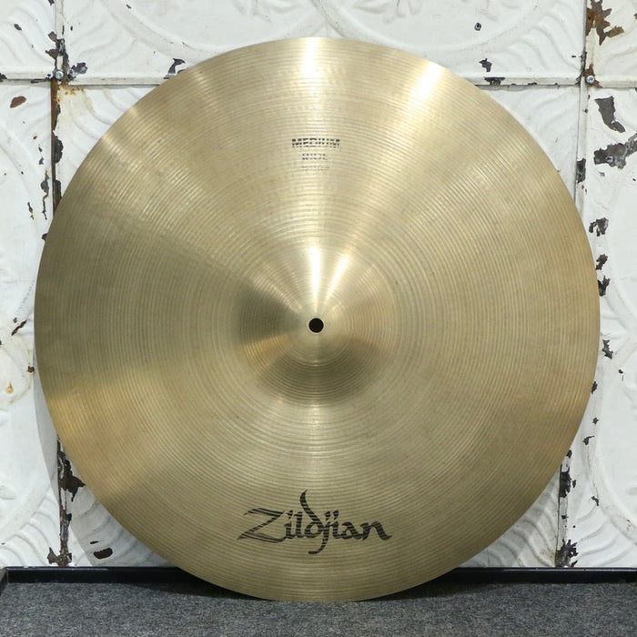 Cymbale ride usagée Zildjian A Medium 20po (2402g)