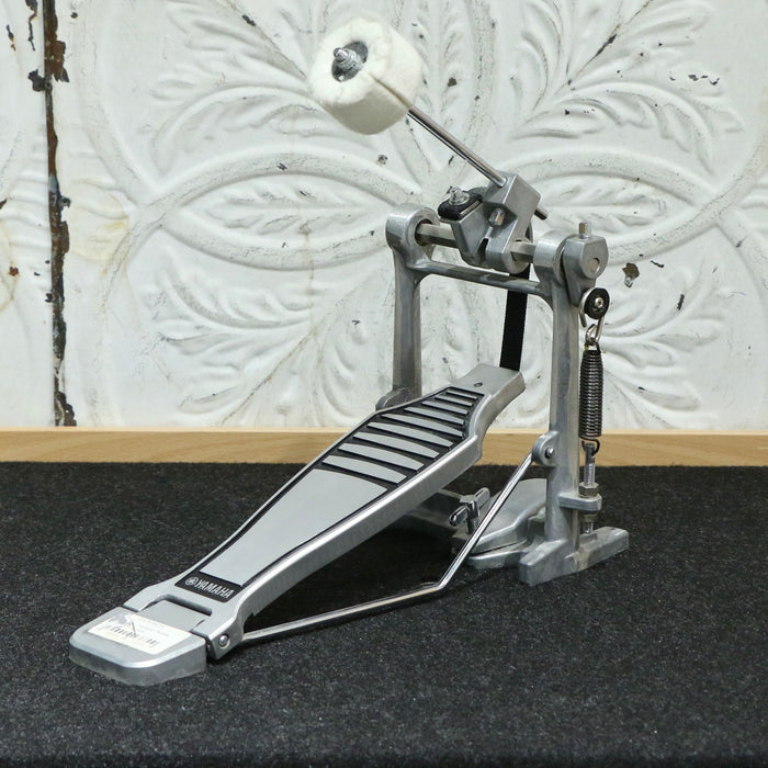 Pédale de grosse caisse usagée Yamaha strap